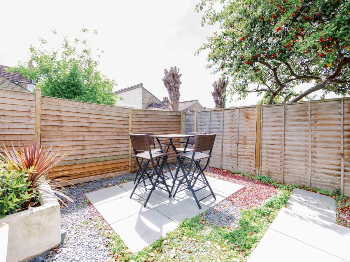 Pass The Keys Recently Renovated 1Br Flat With Private Garden In South London Exterior photo