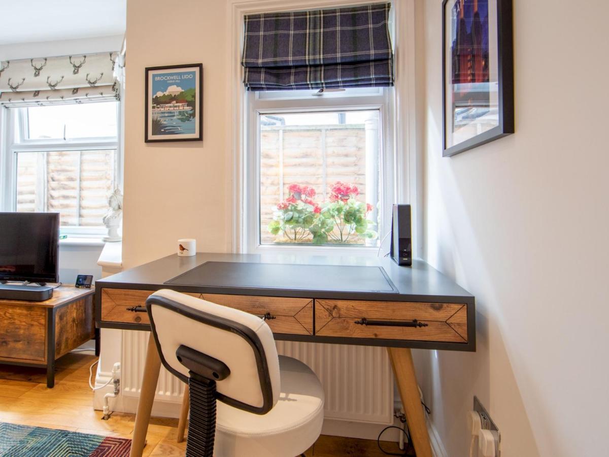 Pass The Keys Recently Renovated 1Br Flat With Private Garden In South London Exterior photo
