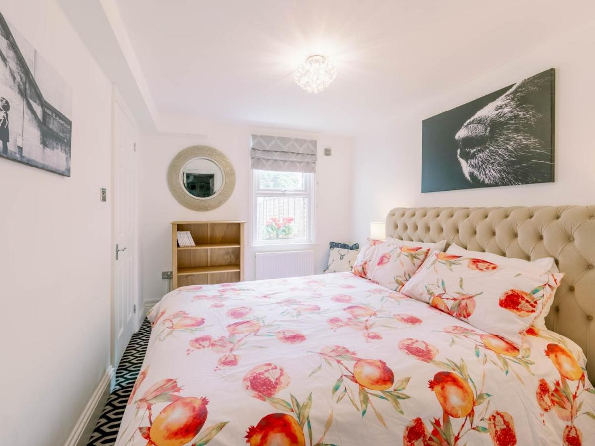 Pass The Keys Recently Renovated 1Br Flat With Private Garden In South London Exterior photo